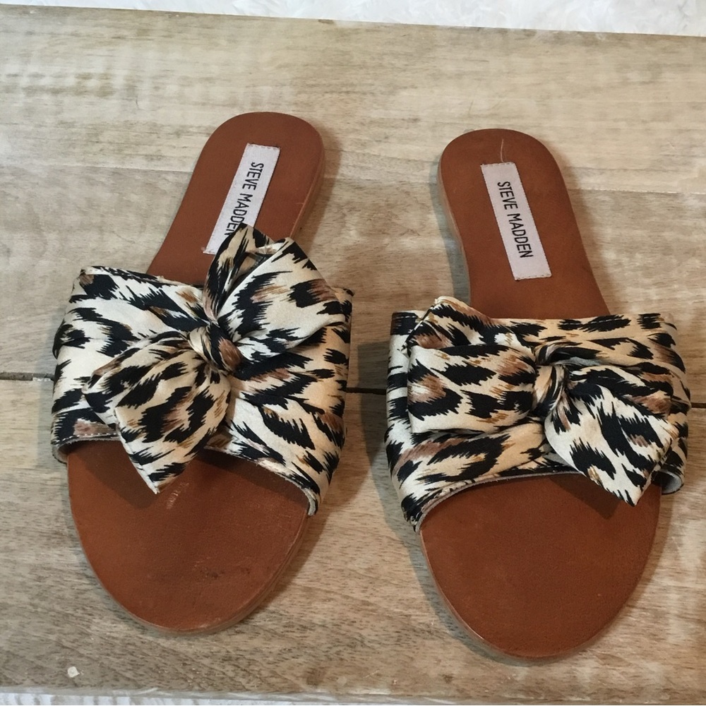 Steve Madden Cream and Brown Flats with Bow
